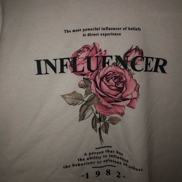 white sweatshirt INFLUENCER - Picture 3 of 4